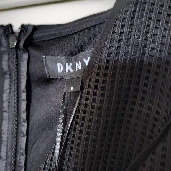 DKNY Women's Black Sleeveless Dress Black Lining Mesh Overlay Zip Back Size 8 - Picture 2 of 16